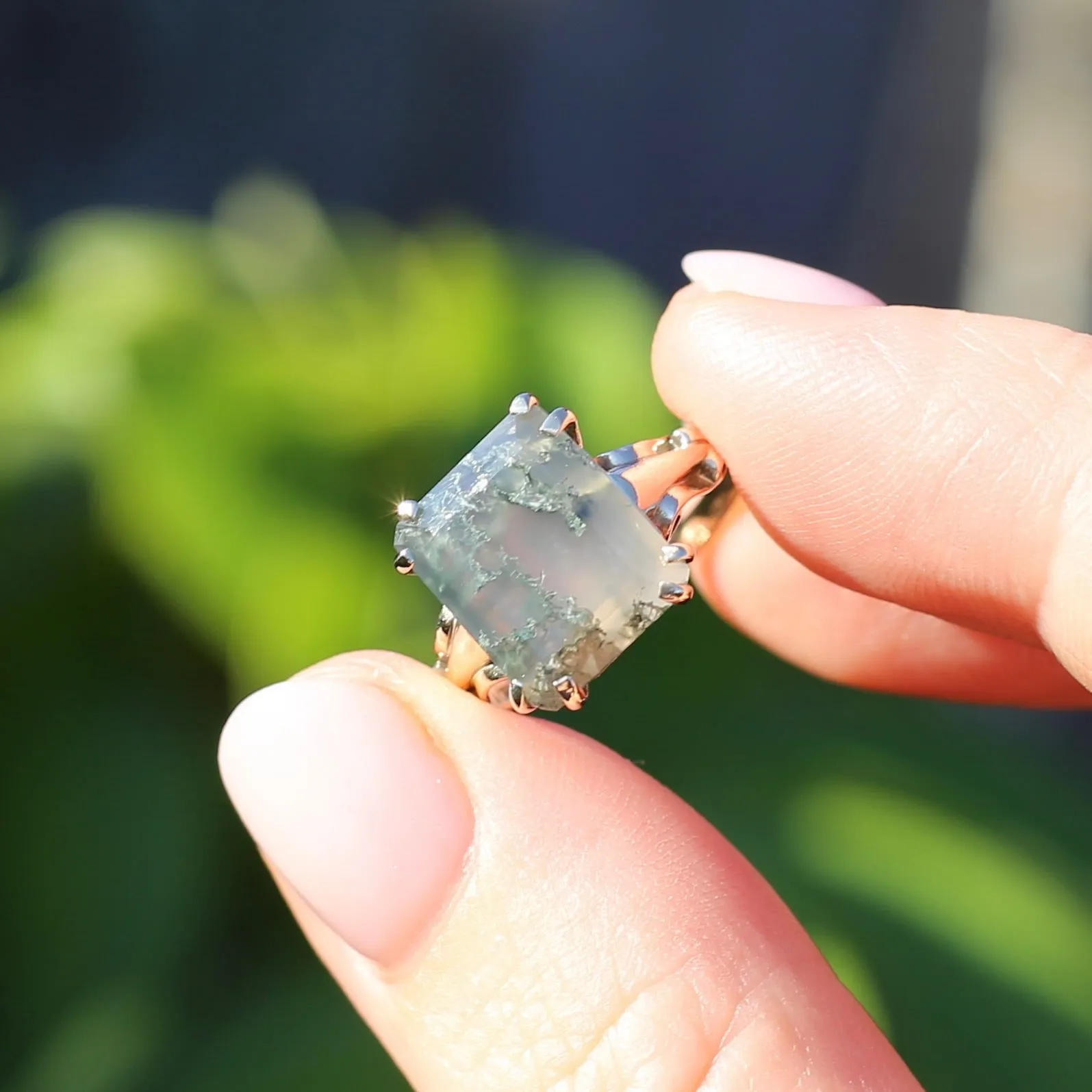 4.95ct Emerald Cut Moss Agate Ring with Fabulous Double Claws, 9ct Older Rosey Gold, size N1/2 or 6.75