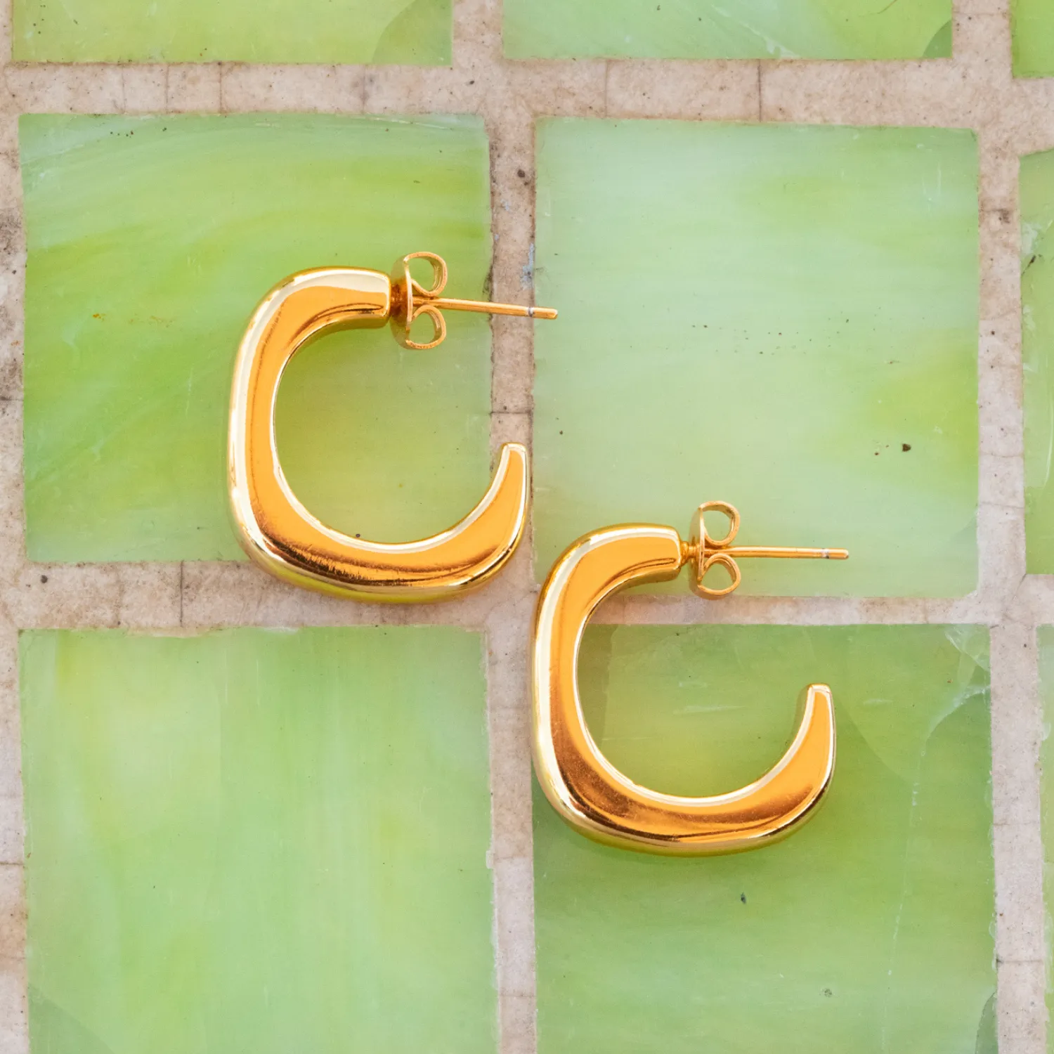 Be There Be Square Hoops - Gold