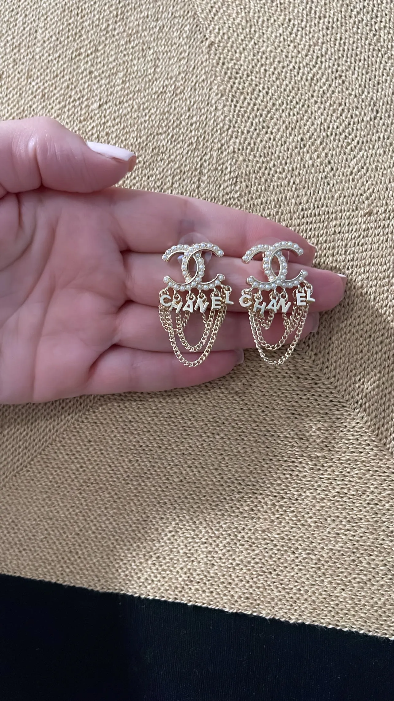 Chan elegant Earrings