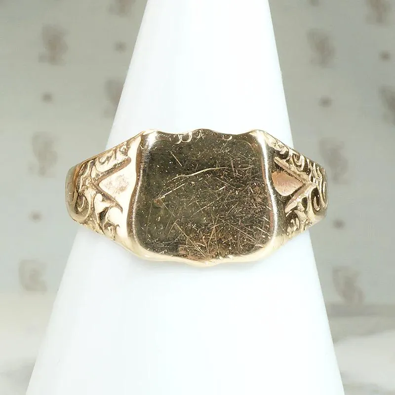 Edwardian Signet Ring with Soft Gold Florals