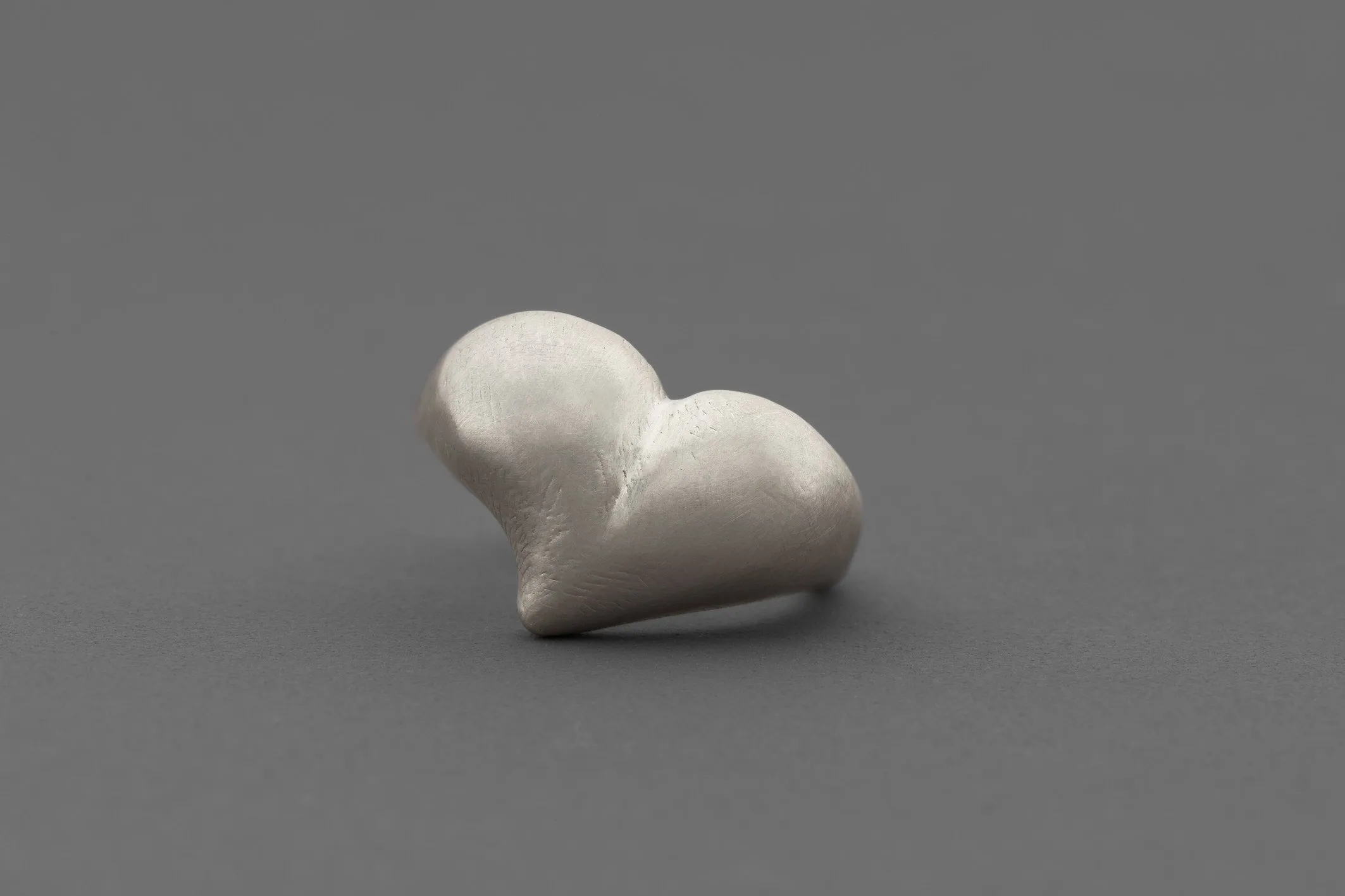 Fat heart ring