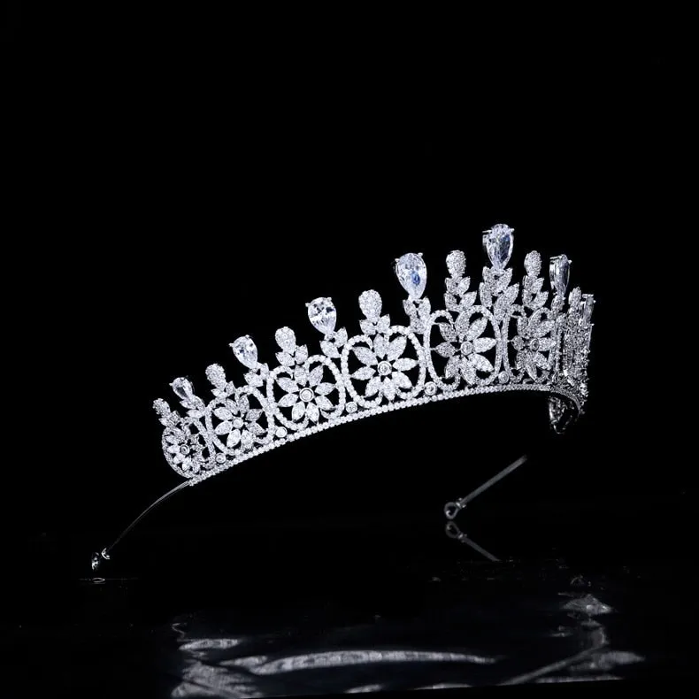 Flower Wedding Tiara,Zirconia Tiaras Diadem for Bride,Prom,Party,Gatherings Head Accessories,Hair Accessories for Women