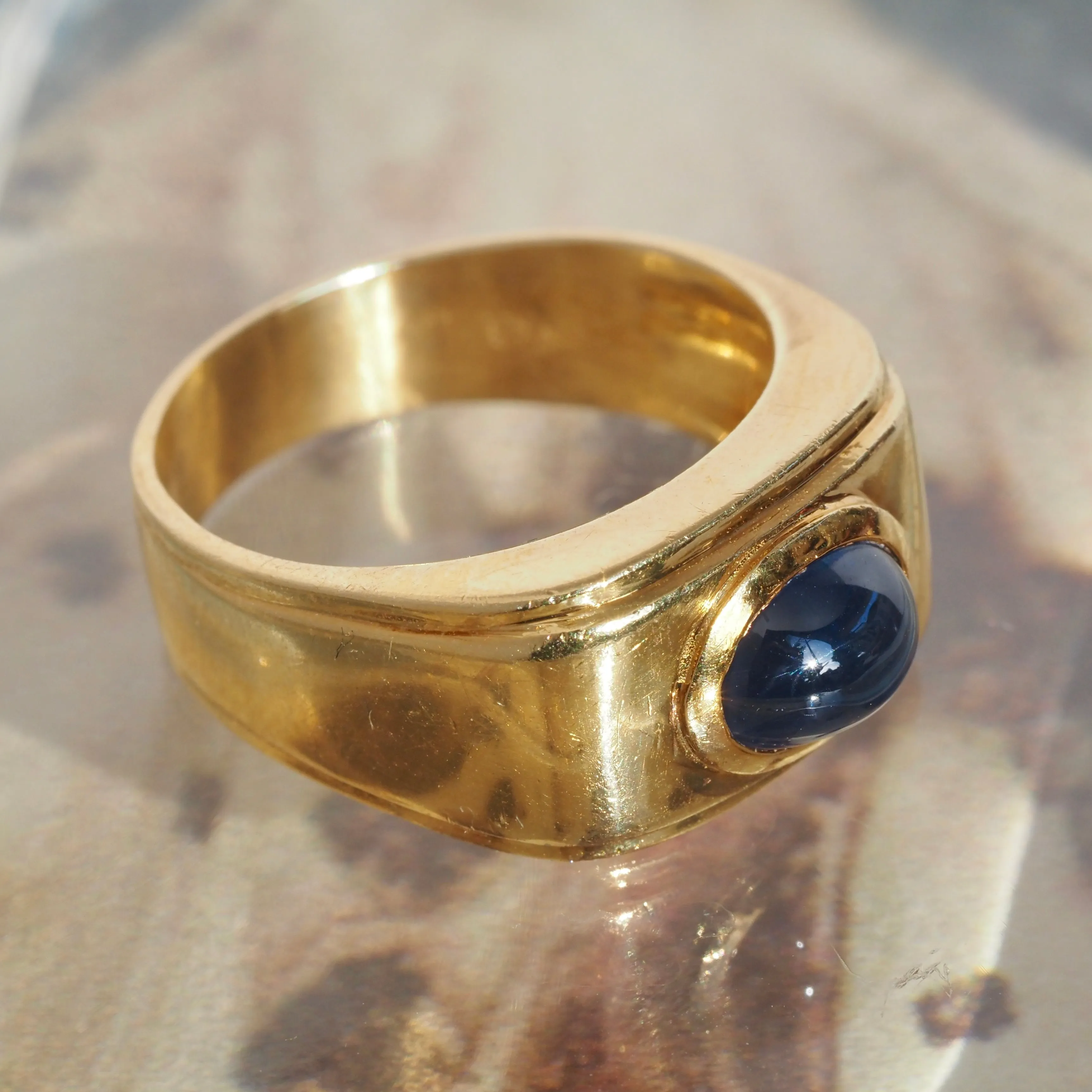 Modernist 18k Gold Natural Sapphire Cabochon Ring