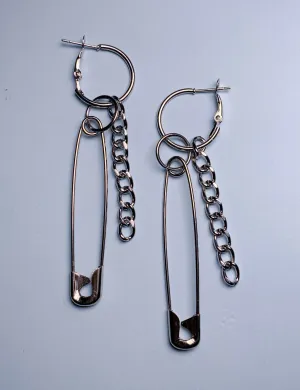 SAFETY PIN & CHAIN HOOPS