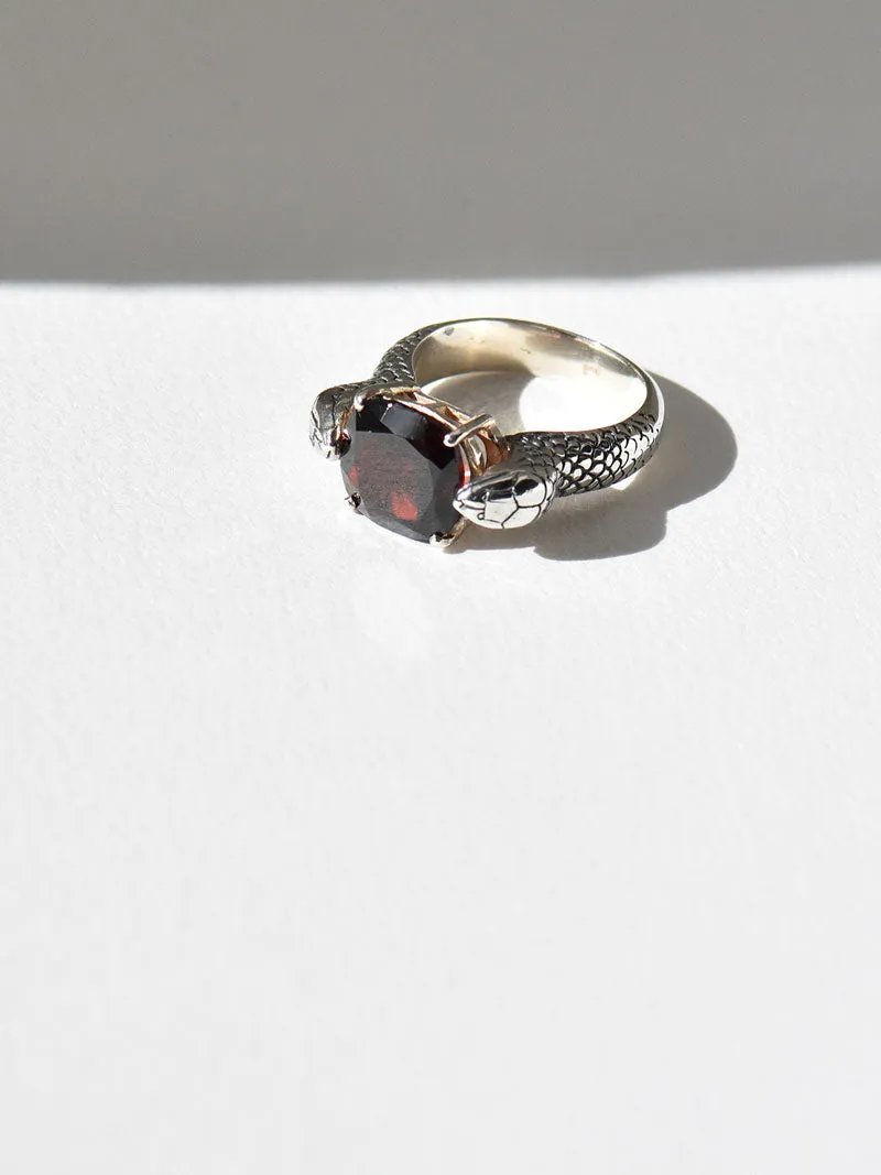 Serpent Cocktail Ring | Silver (all stones)
