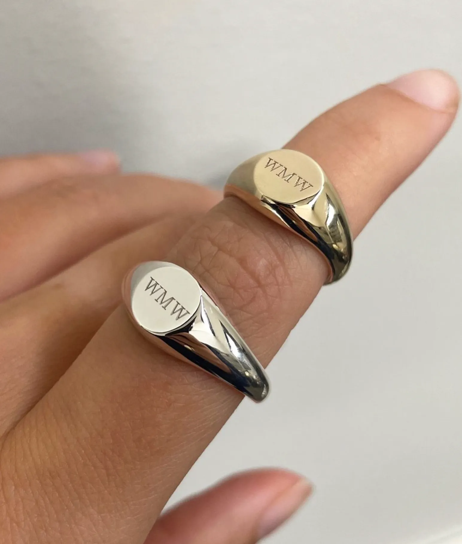Signature Petite Signet Ring | White Gold