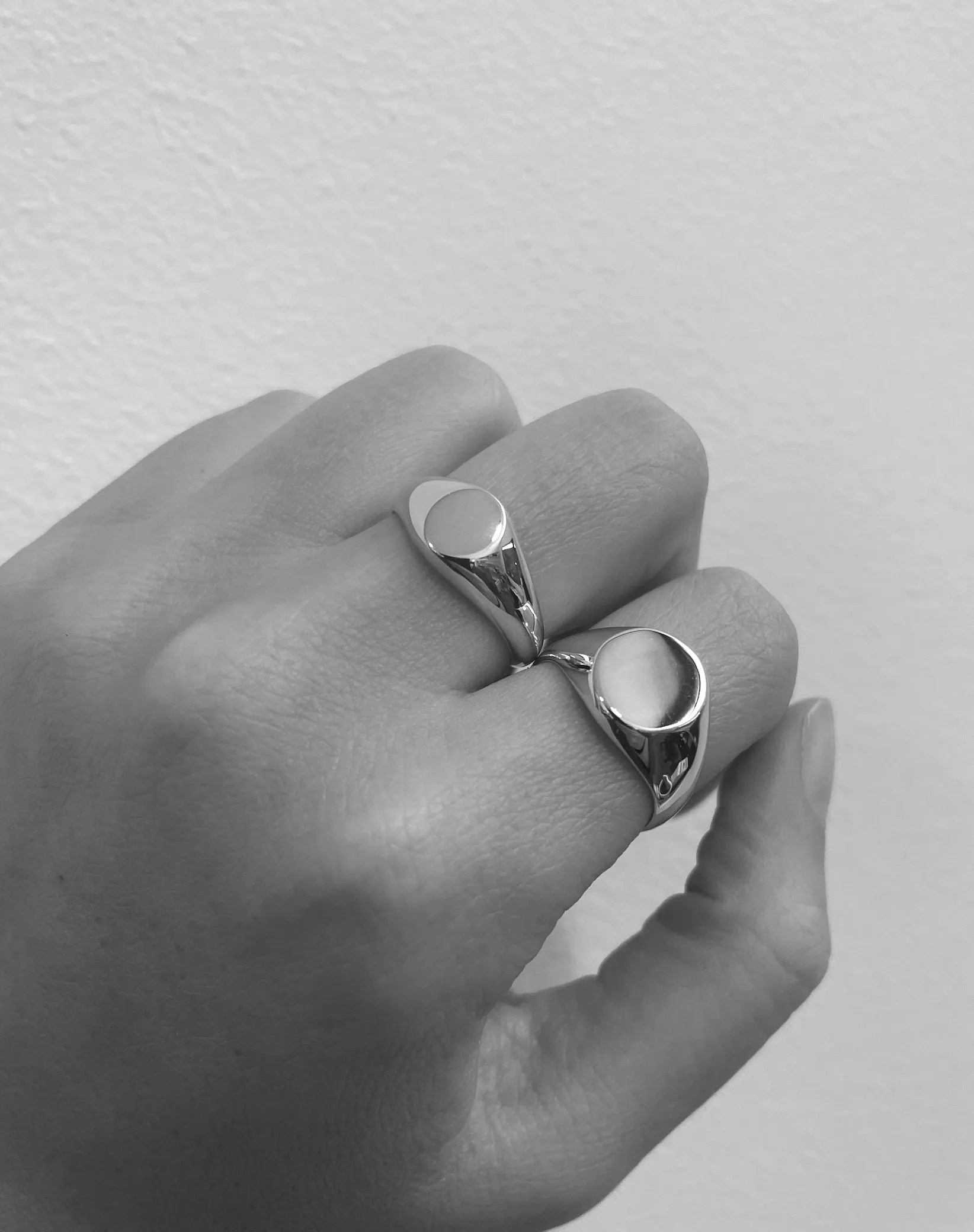 Signature Petite Signet Ring | White Gold