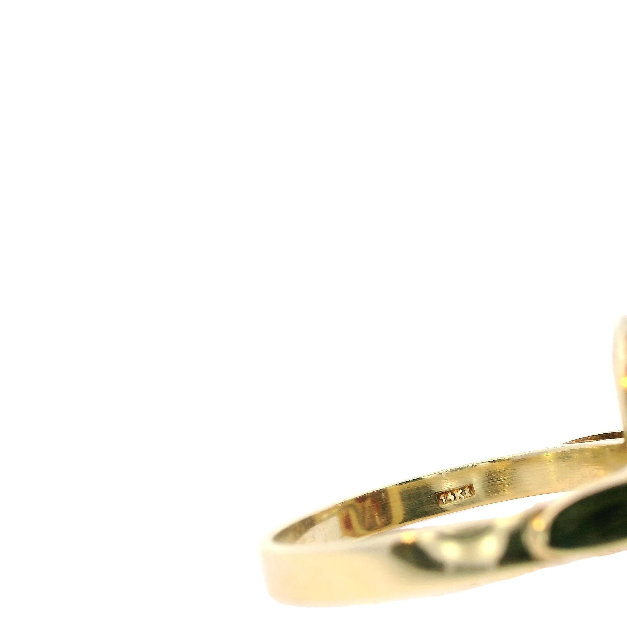 Stunning 14Kt Yellow Gold Garnet Cocktail Ring - Elegant and Eye-Catching
