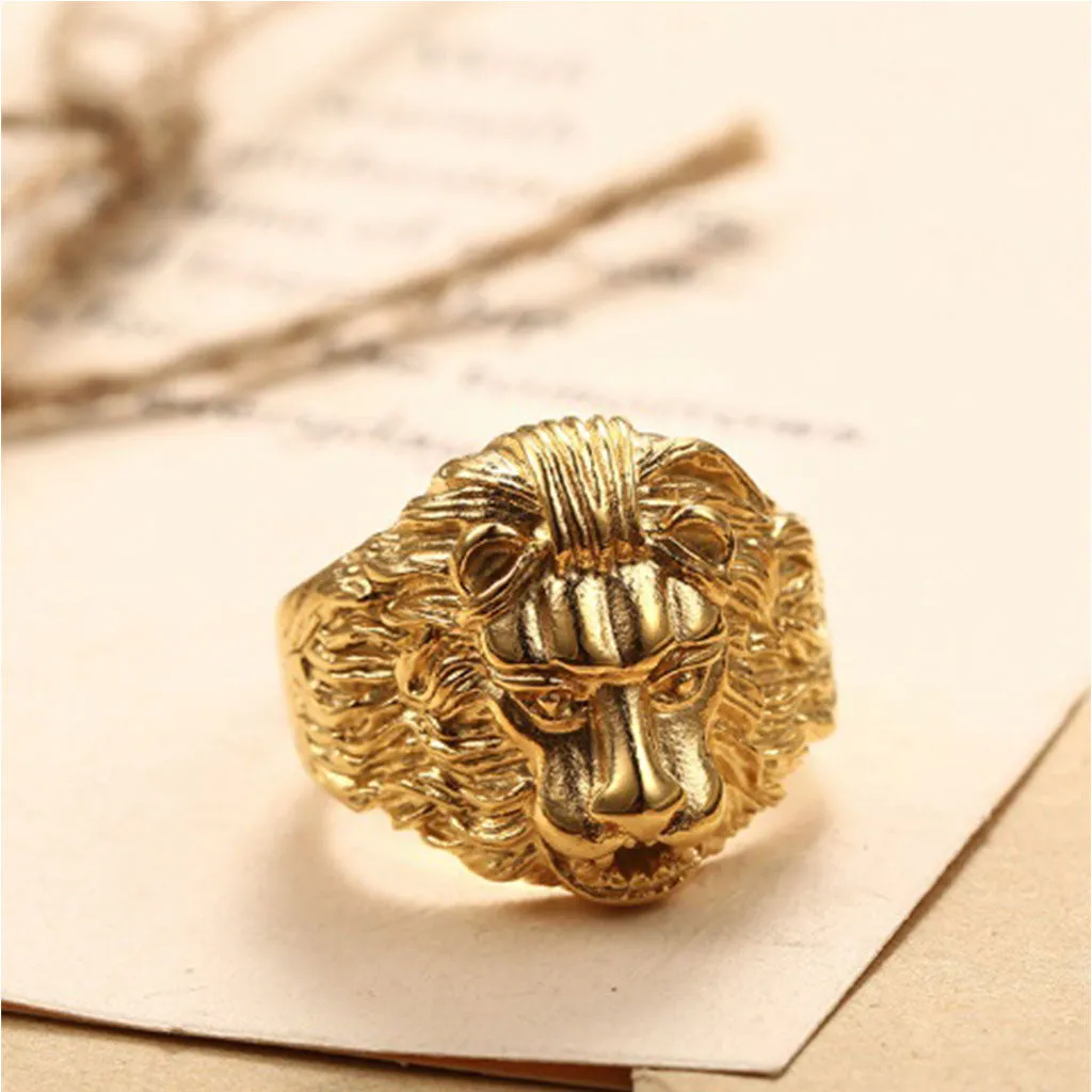 TINY LION HEAD SIGNET RING