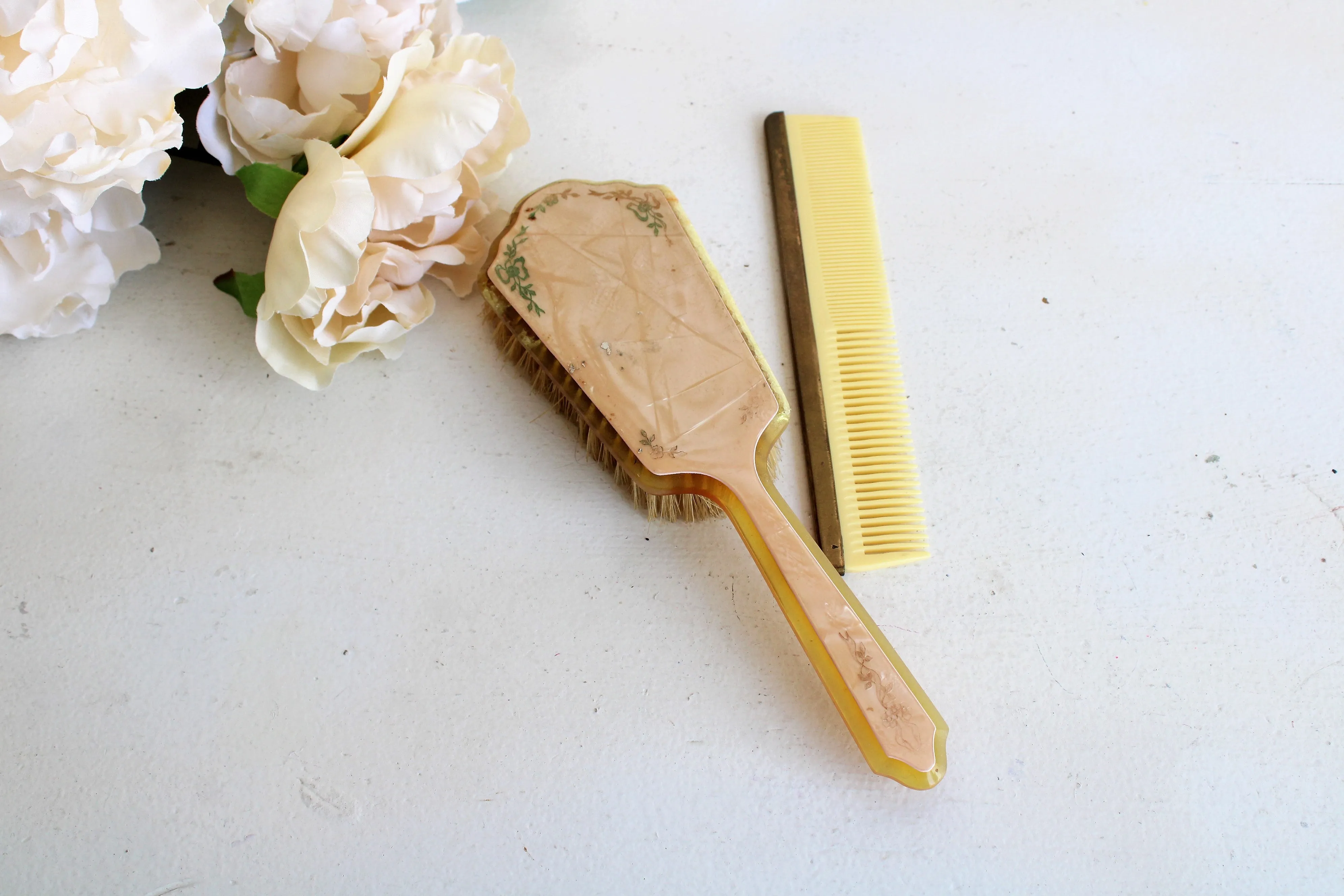 Vintage 1950s Lucite Brush and Comb Set