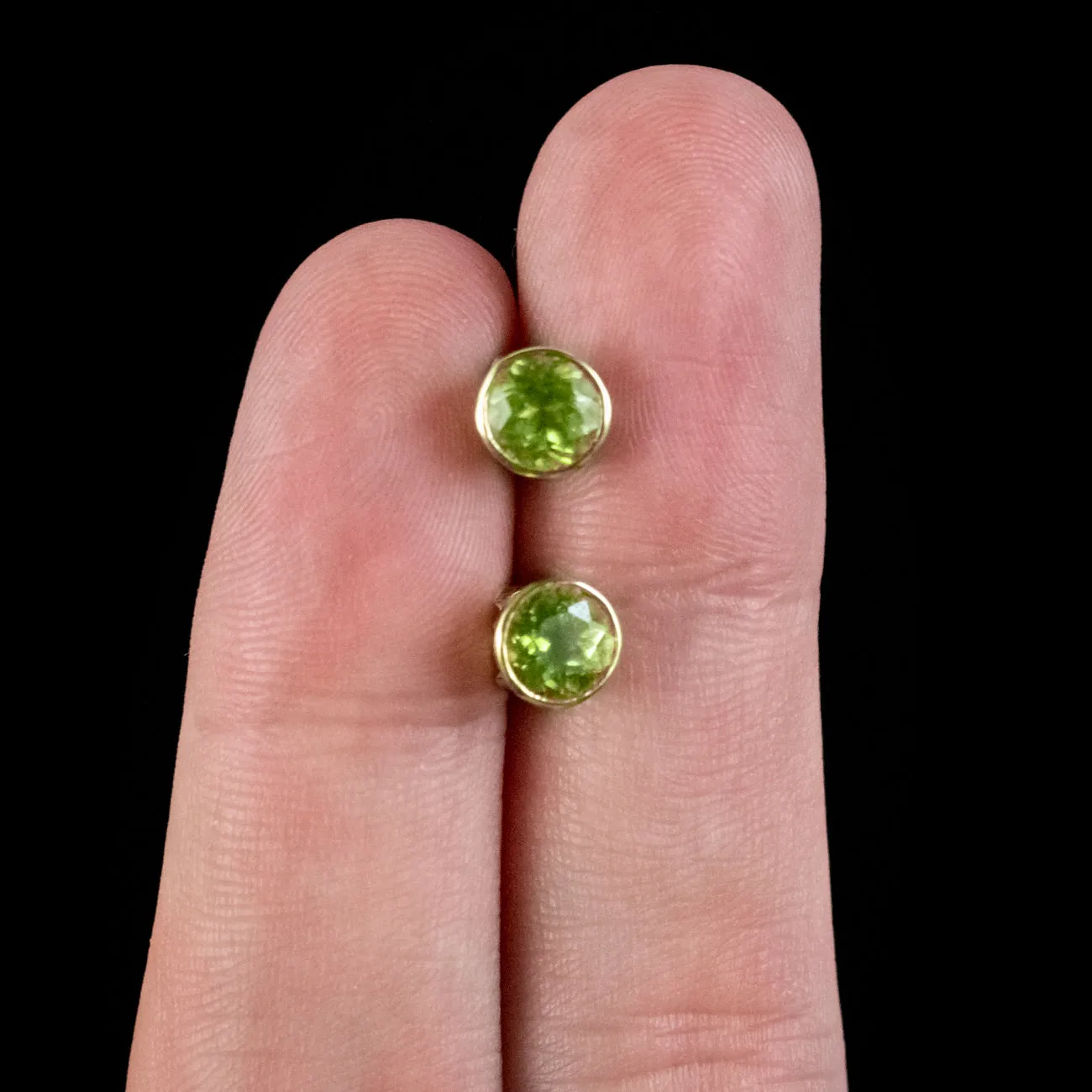 Vintage Peridot Stud Earrings 18ct Gold Circa 1970