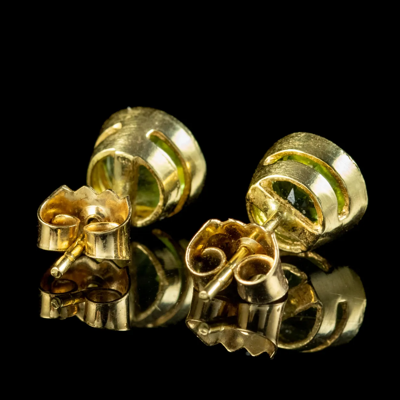 Vintage Peridot Stud Earrings 18ct Gold Circa 1970