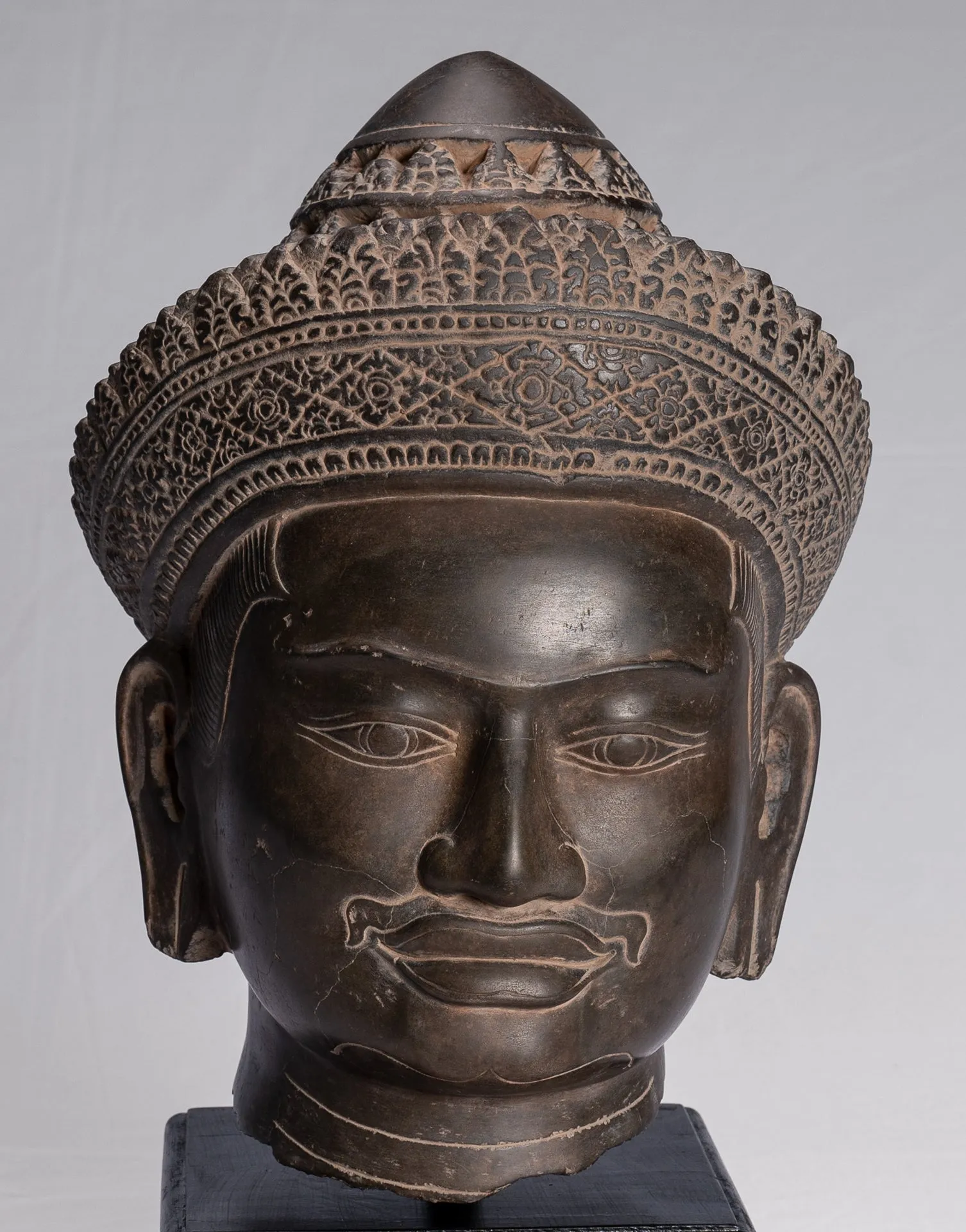 Vishnu Statue - Antique Banteay Srei Style Stone Mounted Khmer Vishnu Head - 44cm / 18"